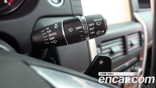 Land Rover Discovery Sport 2019 — photo 28