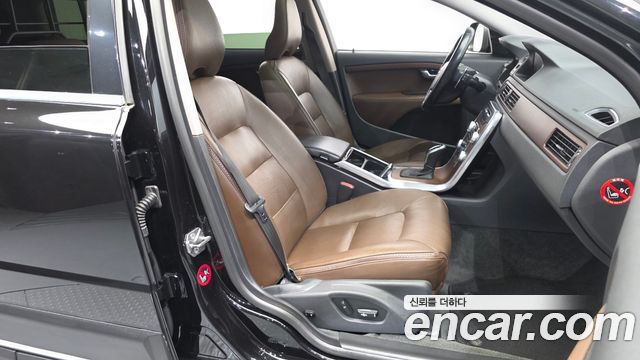 Volvo XC70 2016 — photo 11