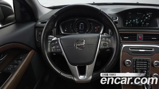 Volvo XC70 2016 — photo 13