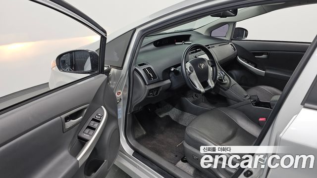 Toyota Prius 2011 — photo 12