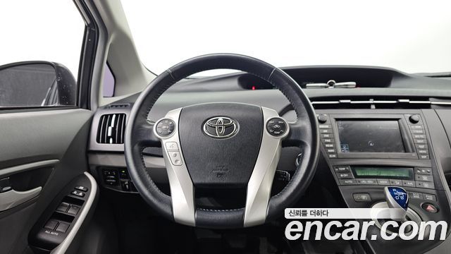 Toyota Prius 2011 — photo 13