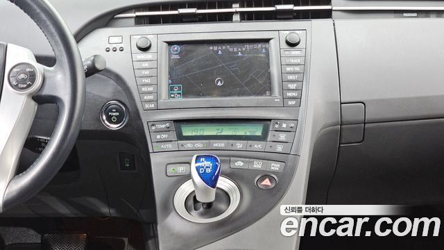 Toyota Prius 2011 — photo 14
