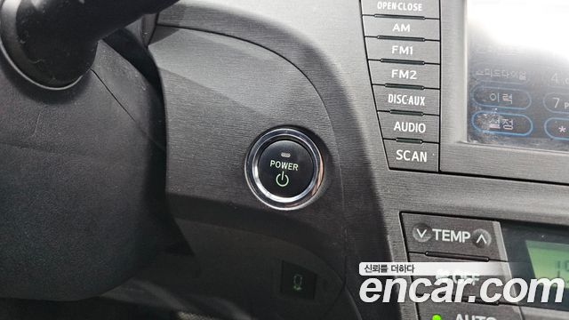 Toyota Prius 2011 — photo 18