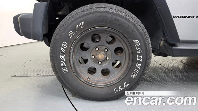Jeep Wrangler 2010 — photo 5