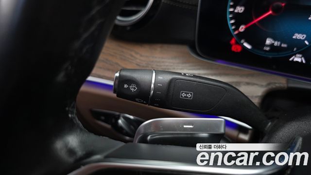 Mercedes-Benz E-Class 2023 — photo 30