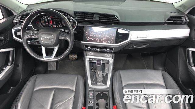 Audi Q3 2023 — photo 10