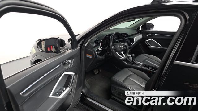 Audi Q3 2023 — photo 13