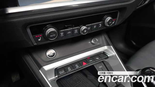 Audi Q3 2023 — photo 22
