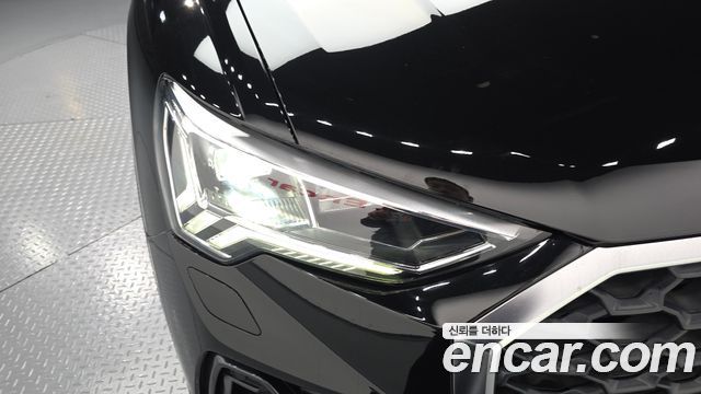 Audi Q3 2023 — photo 8
