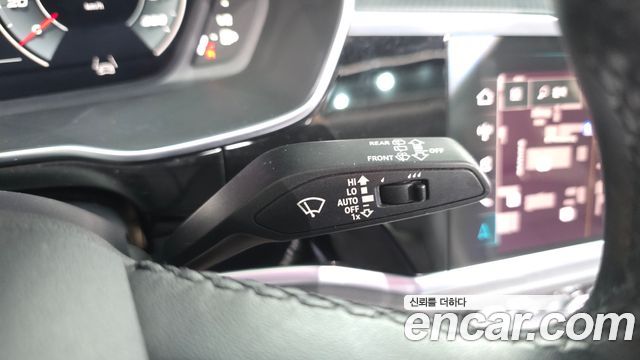 Audi Q3 2023 — photo 29
