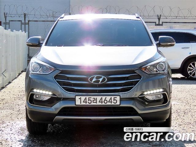 Hyundai Santafe 2017 — photo 2