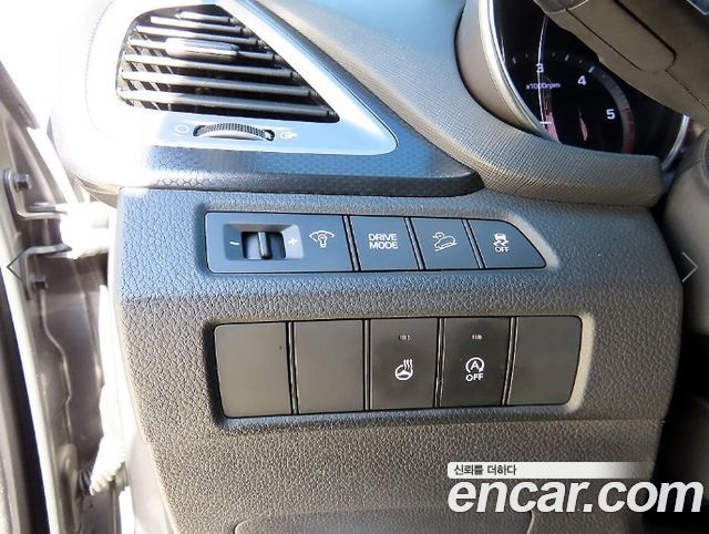 Hyundai Santafe 2017 — photo 12