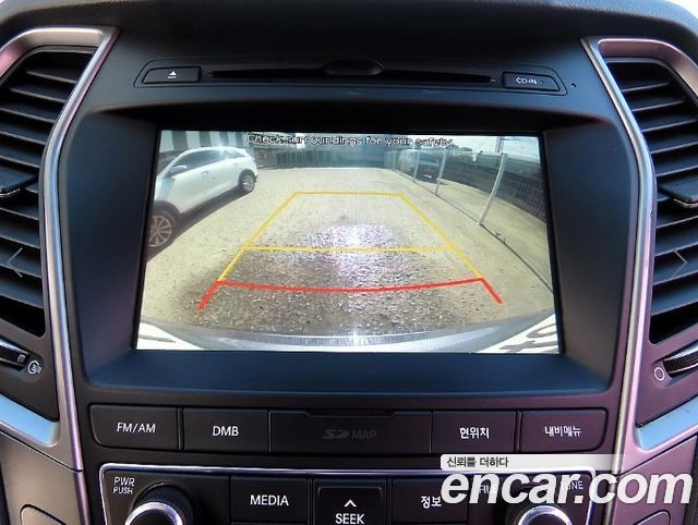 Hyundai Santafe 2017 — photo 16