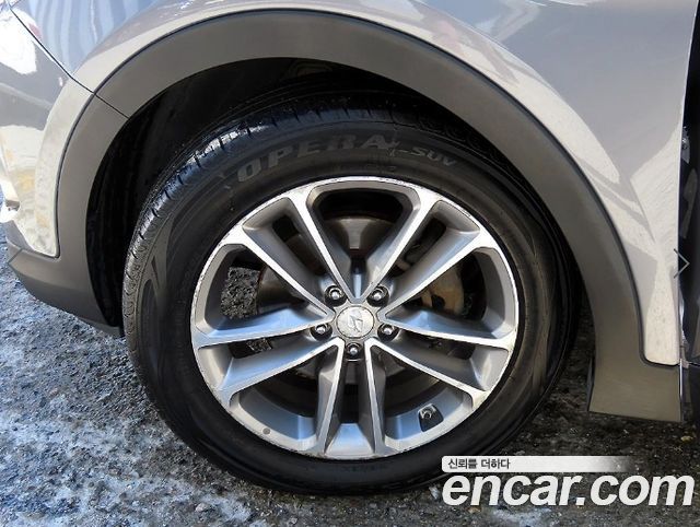 Hyundai Santafe 2017 — photo 20