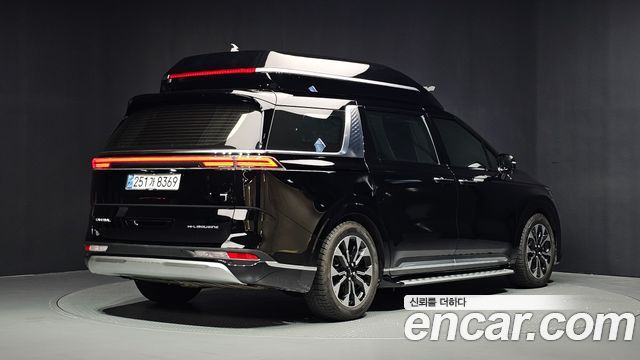 Kia Canival 2021 — photo 2