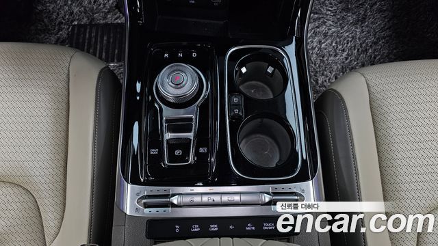 Kia Canival 2021 — photo 9