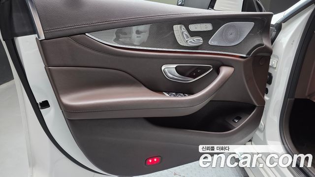 Mercedes-Benz CLS-Class 2019 — photo 14
