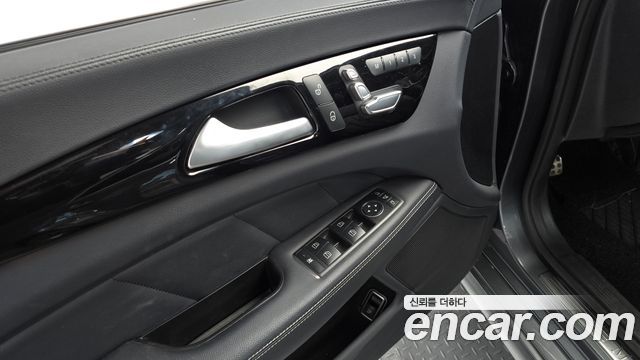 Mercedes-Benz CLS-Class 2017 — photo 16