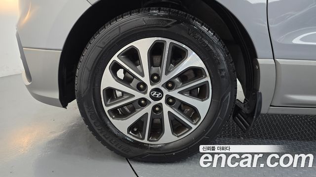 Hyundai Starex 2018 — photo 5