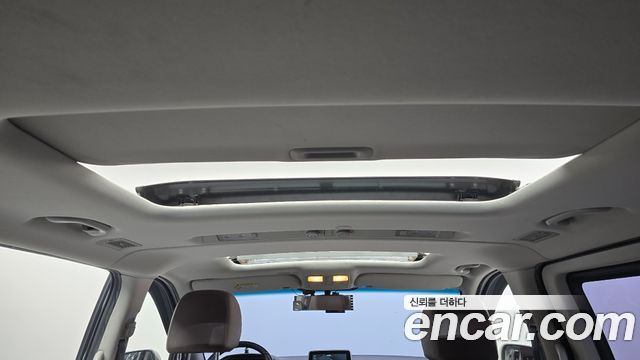 Hyundai Starex 2018 — photo 13