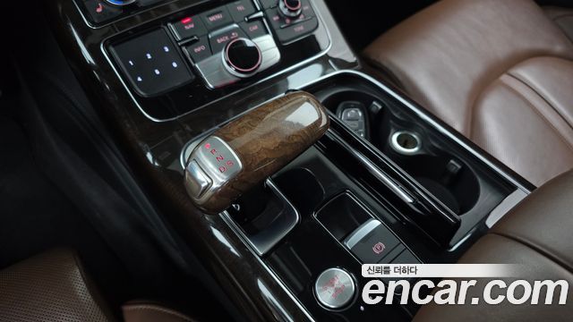 Audi A8 2015 — photo 9