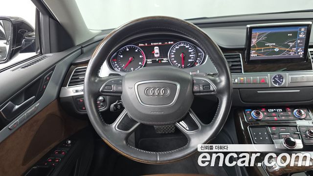 Audi A8 2015 — photo 13