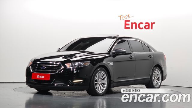 Ford Taurus 2016 — photo 1