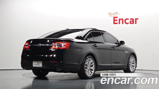 Ford Taurus 2016 — photo 2