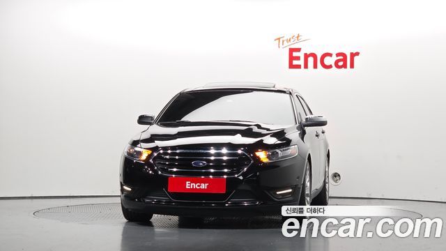 Ford Taurus 2016 — photo 3