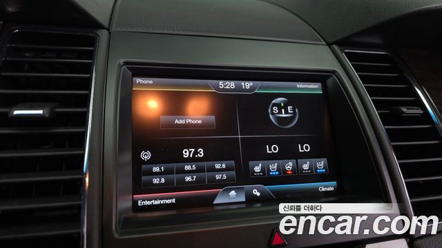 Ford Taurus 2016 — photo 22
