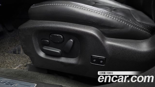 Ford Taurus 2016 — photo 29
