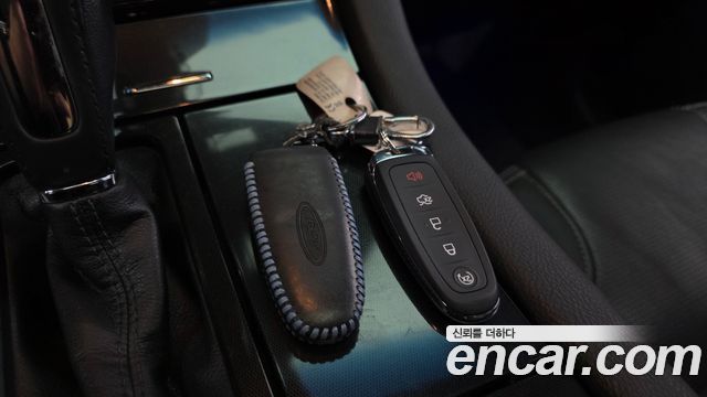 Ford Taurus 2016 — photo 30