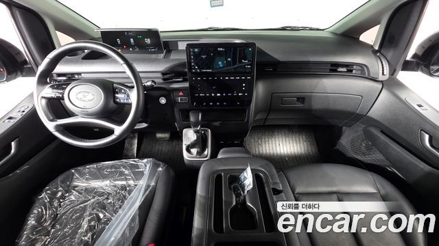 Hyundai Staria 2023 — photo 10