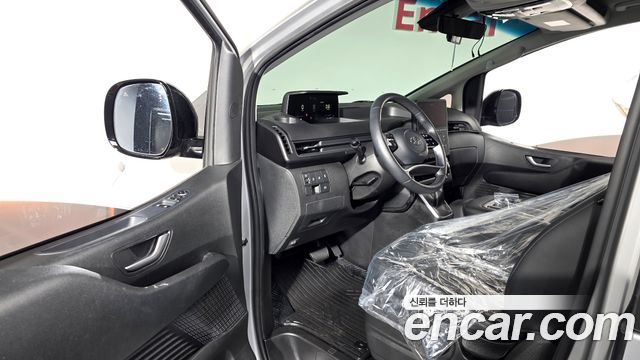 Hyundai Staria 2023 — photo 13