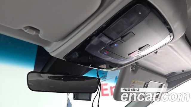 Hyundai Staria 2023 — photo 23