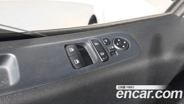 Hyundai Staria 2023 — photo 25