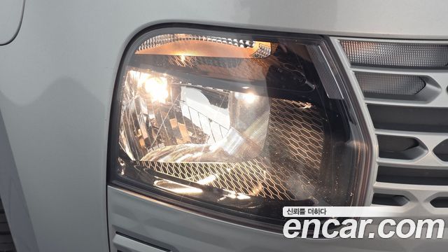 Hyundai Staria 2023 — photo 8