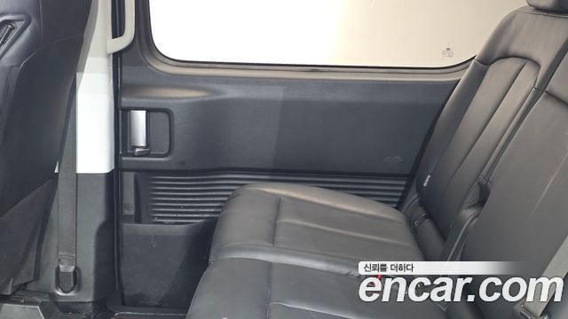 Hyundai Staria 2023 — photo 15
