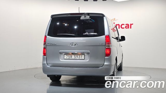 Hyundai Starex 2016 — photo 4