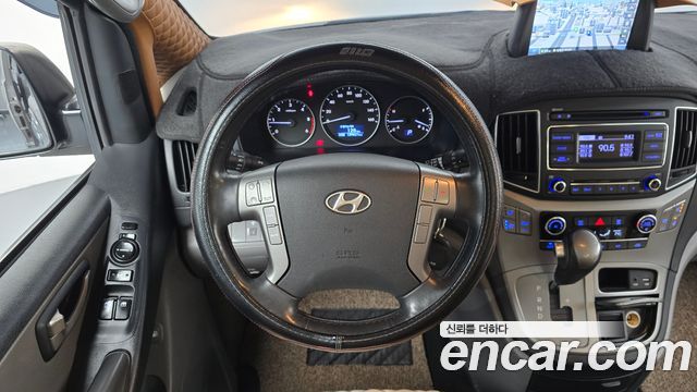 Hyundai Starex 2016 — photo 15