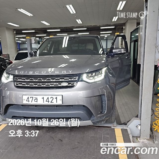 Land Rover Discovery 2019 — photo 1