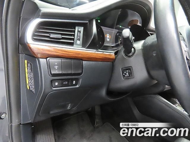 Kia K7 2017 — photo 14
