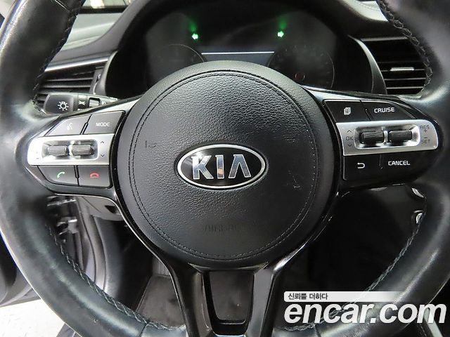 Kia K7 2017 — photo 16