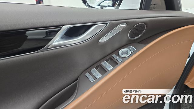 Genesis G80 2021 — photo 30