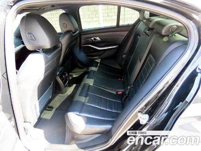 BMW 3-Series 2021 — photo 6