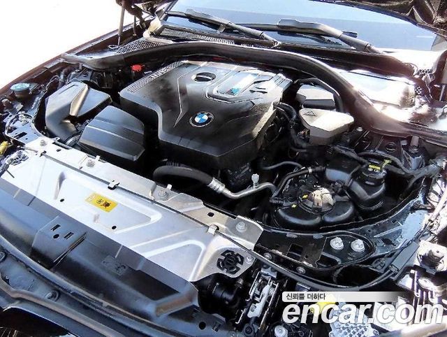 BMW 3-Series 2021 — photo 19