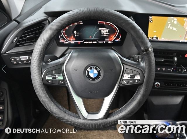 BMW 1-Series 2020 — photo 13