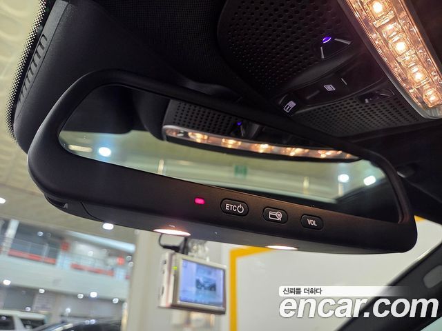 Mercedes-Benz S-Class 2015 — photo 17