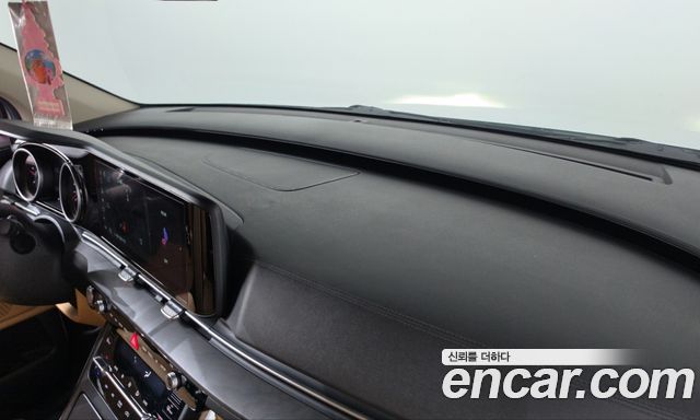 Kia Canival 2021 — photo 17
