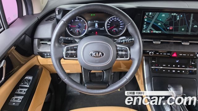 Kia Canival 2021 — photo 20